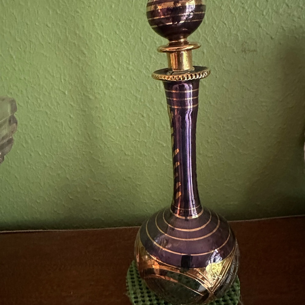 Elegant Purple and Gold Decorative Vase